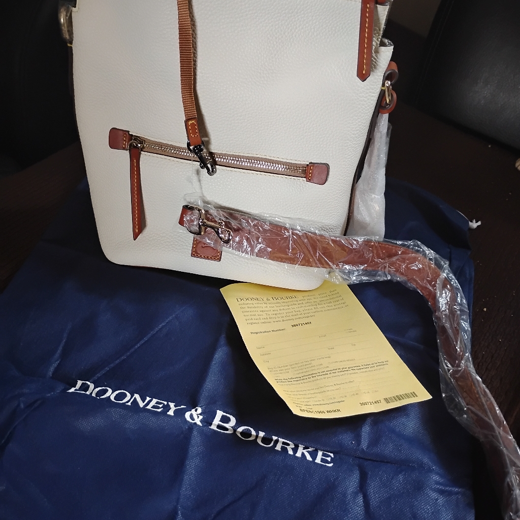Dooney & Bourke Lg Pebble Grain Zip Sac Shoulder Bag